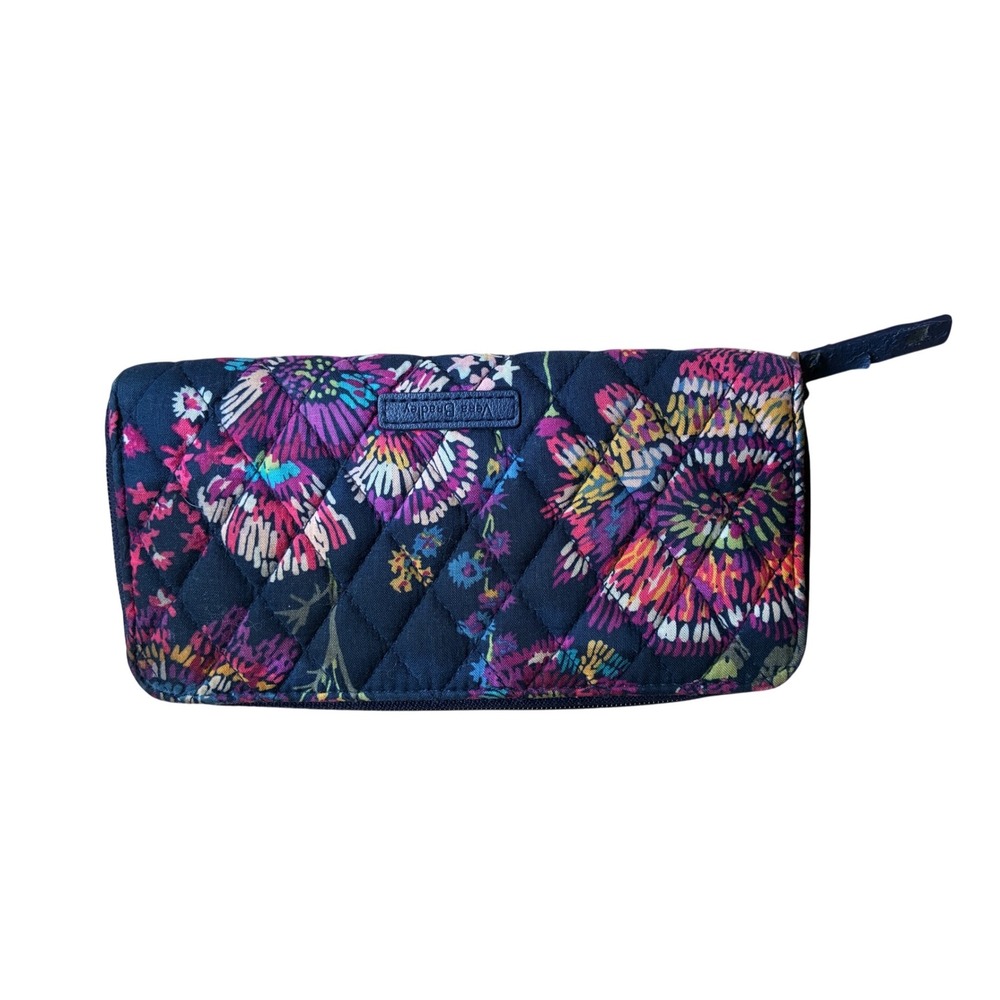 Vera Bradley RFID Riley Compact Wallet Navy Blue Floral Quilted